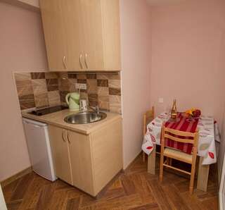 Апартаменты Apartments Bellavista Луштица Семейный номер-студио-10