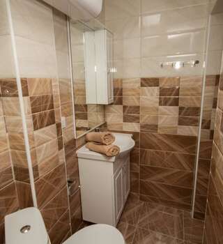 Апартаменты Apartments Bellavista Луштица Стандартный трехместный номер-студио-11