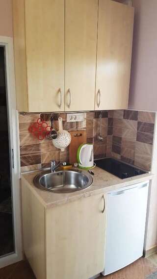 Апартаменты Apartments Bellavista Луштица Стандартный трехместный номер-студио-26